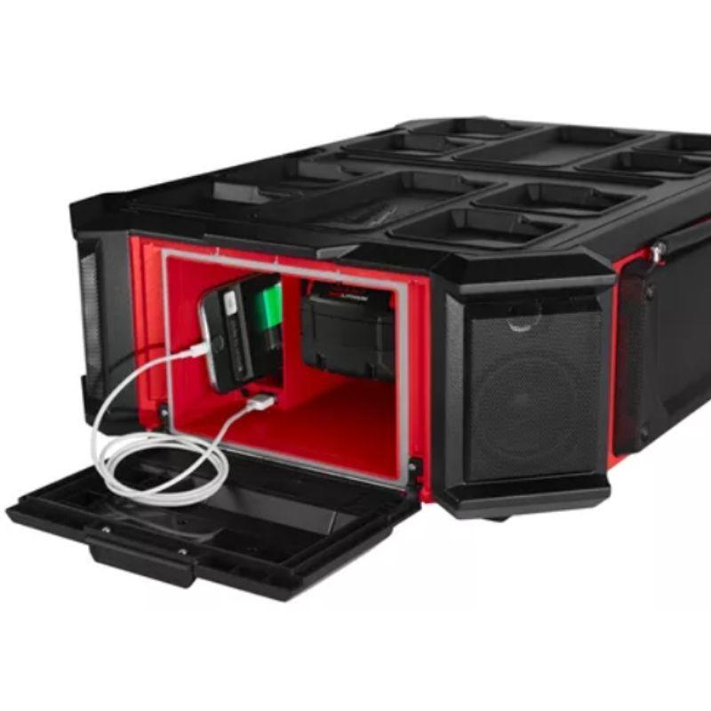 PackOut Radio Cargador M18PRCDAB0 2