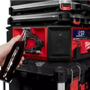 PackOut Radio Cargador M18PRCDAB0